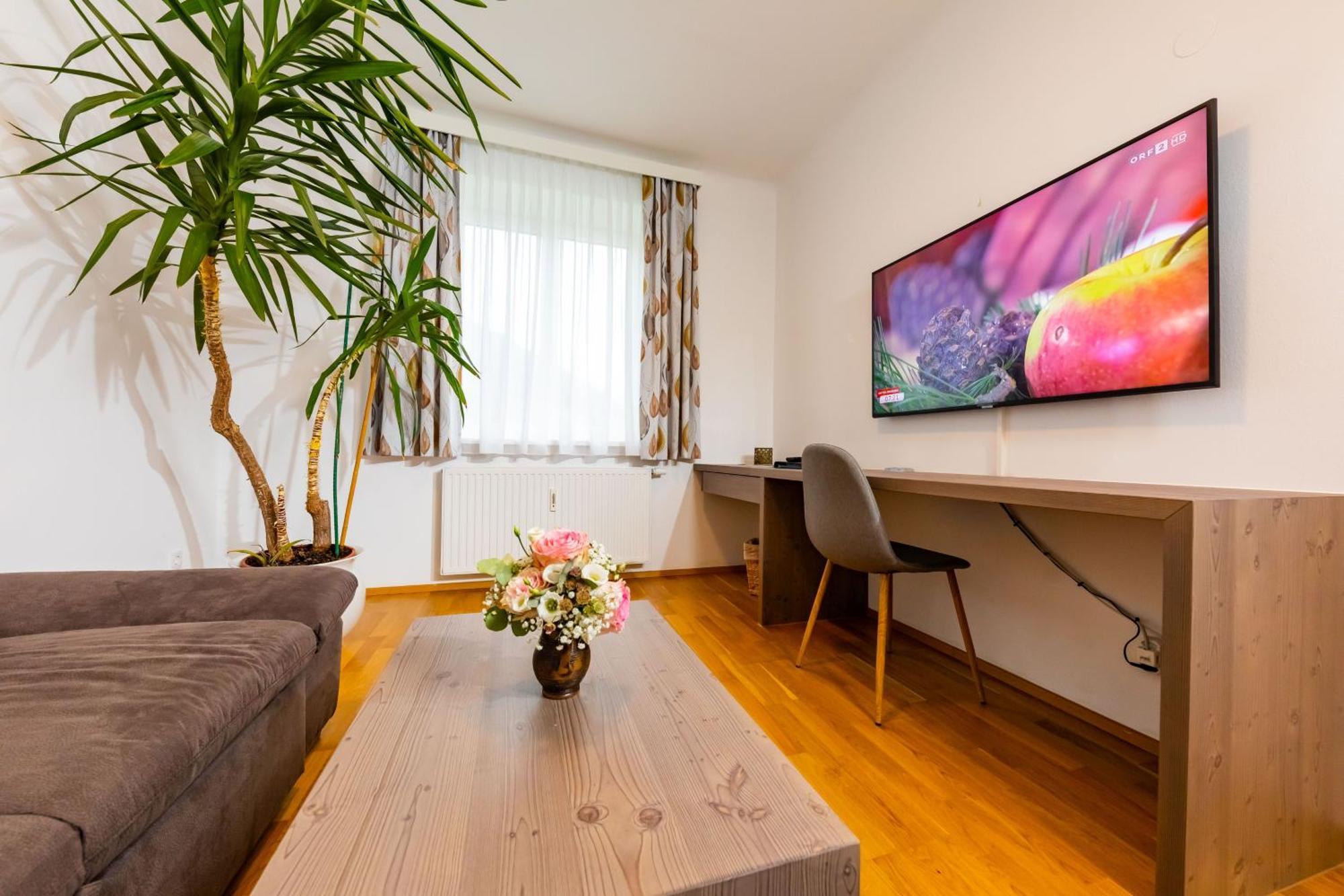 Apartmenthaus Pastner Am Teich Übelbach Buitenkant foto